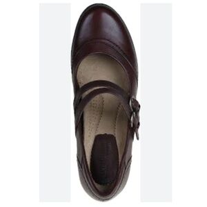 Yuu Women's Brown Mary Jane Shoes size 9